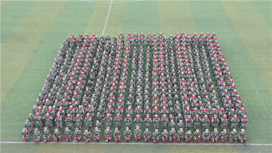 通化师范学院举行2021级新生军训汇报表演大会暨开学典礼