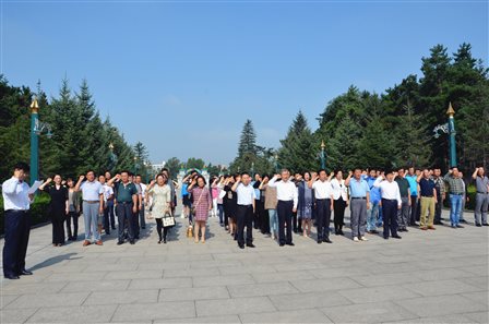 http://www.thnu.edu.cn/upload/2015/9/283452250.jpeg