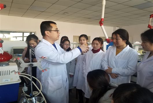 医药学院实践周“基础技能培训”实况照片