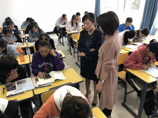 6深入班级了解首次线上教学师生互动